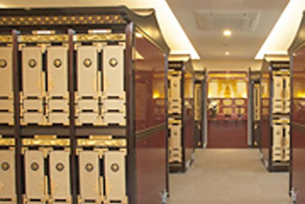 ［ コラム ］散骨<br>散骨の旅　体験談 第一話 「永代供養って何？」