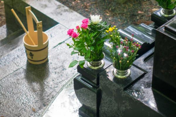 ［ Q＆A ］<br>お墓に納骨しているお骨を取り出して、散骨する事は可能ですか？