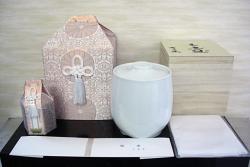 母の遺骨がなぜか大小２つの骨壷に納められています。この場合、粉骨の料金はどうなりますか？